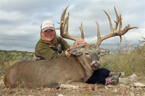 These impressive animals prefer grass, thick cover in. . Texas day deer hunts